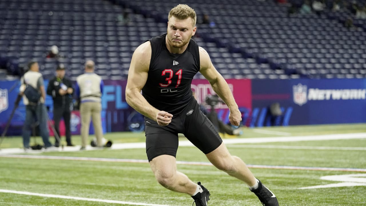 Gallery  2022 NFL Combine Linebacker Workout in Photos