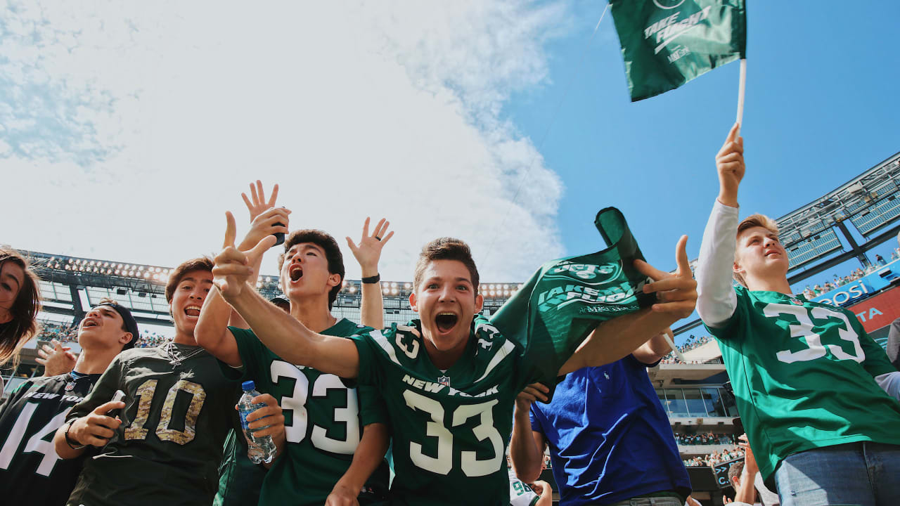 Top Photos of Jets Fans at the Season Opener