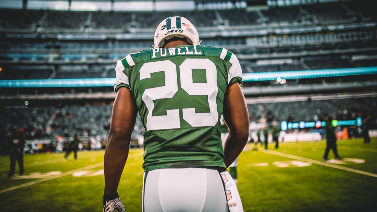 East Rutherford, New Jersey, USA. 24th Nov, 2019. New York Jets running  back Bilal Powell (29) looks for running room during a NFL game between the  Oakland Raiders and the New York