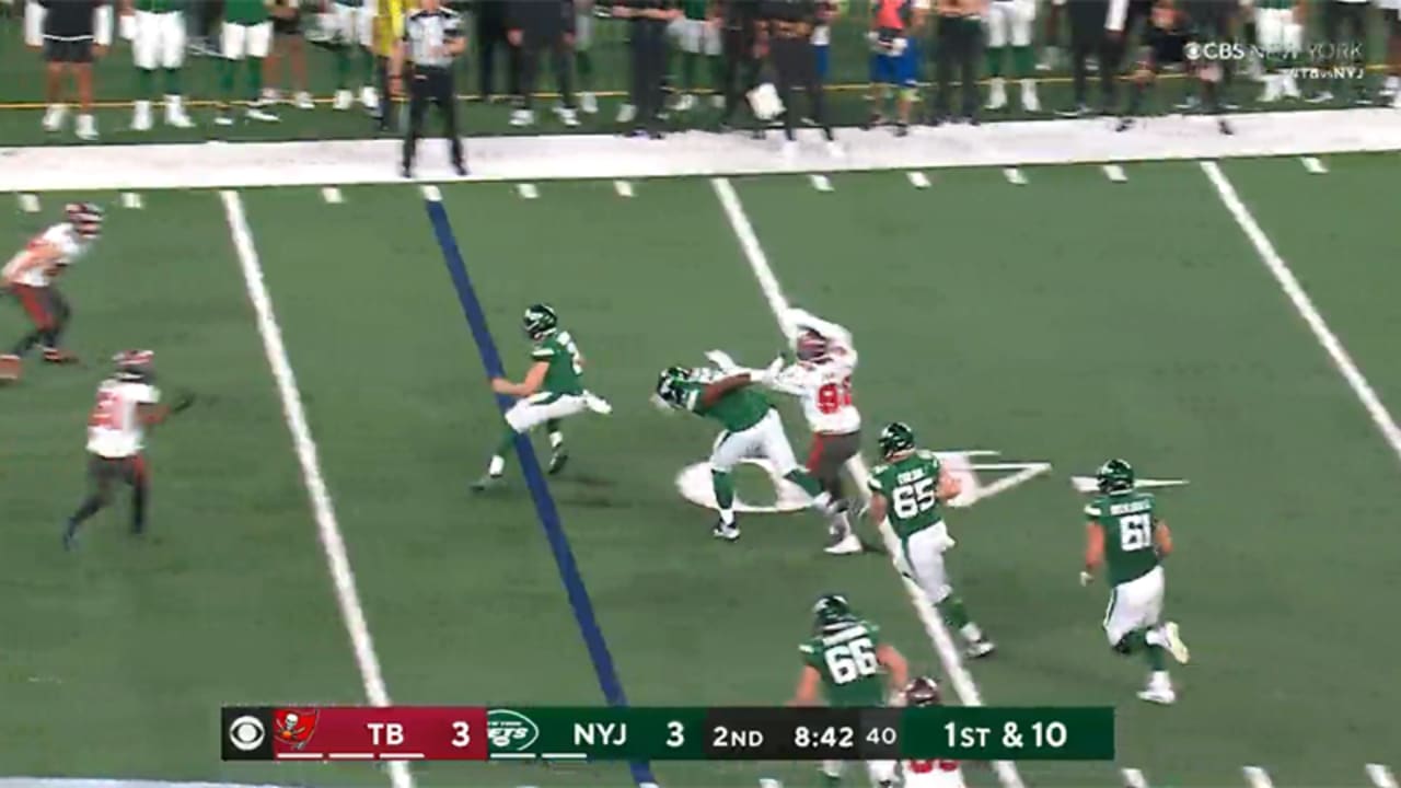 Jets' Zach Wilson Plays Backyard Football, Sneaks For TD Against