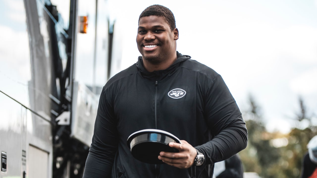 Gallery | Top Photos of the Jets Traveling to Indianapolis