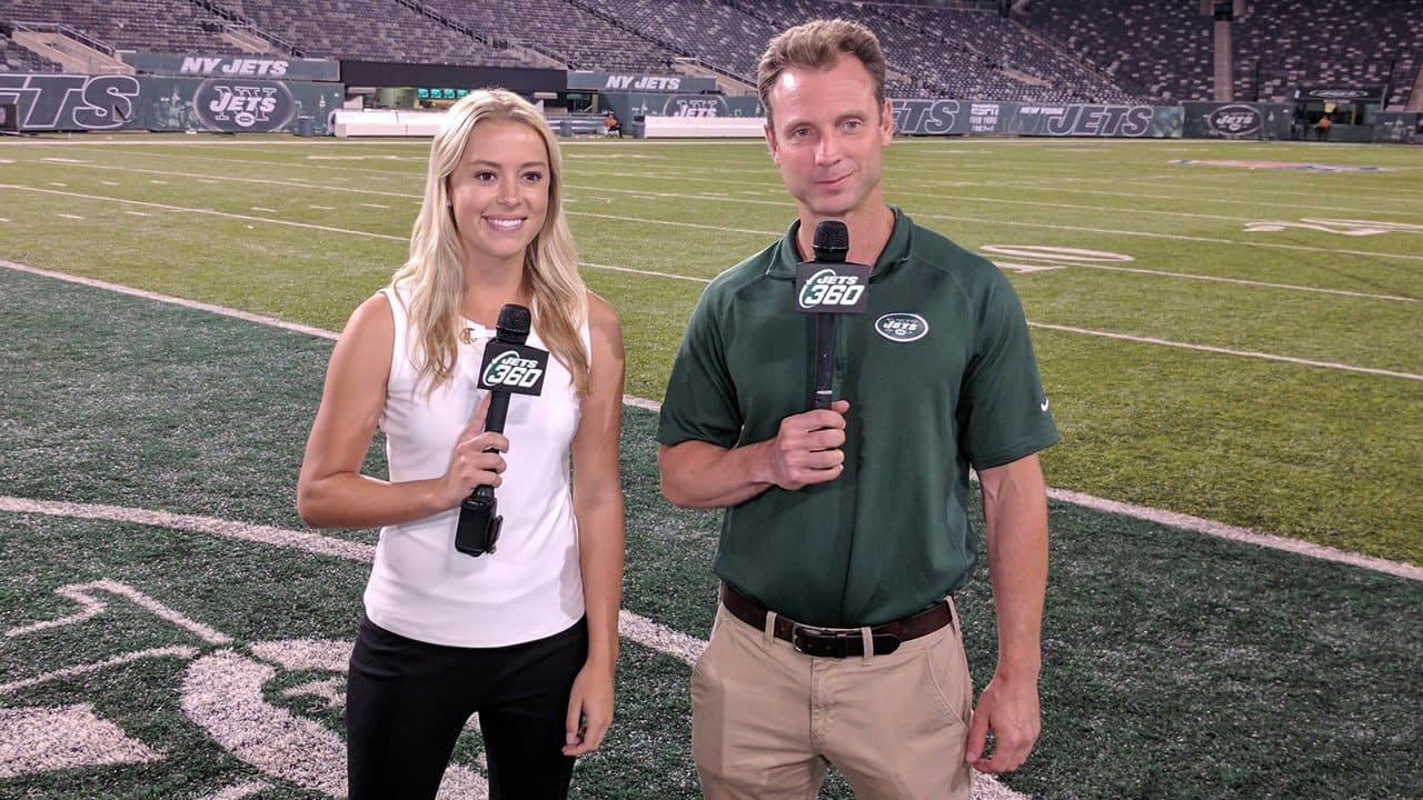 2 Minute Drill Jets Titans Game Review