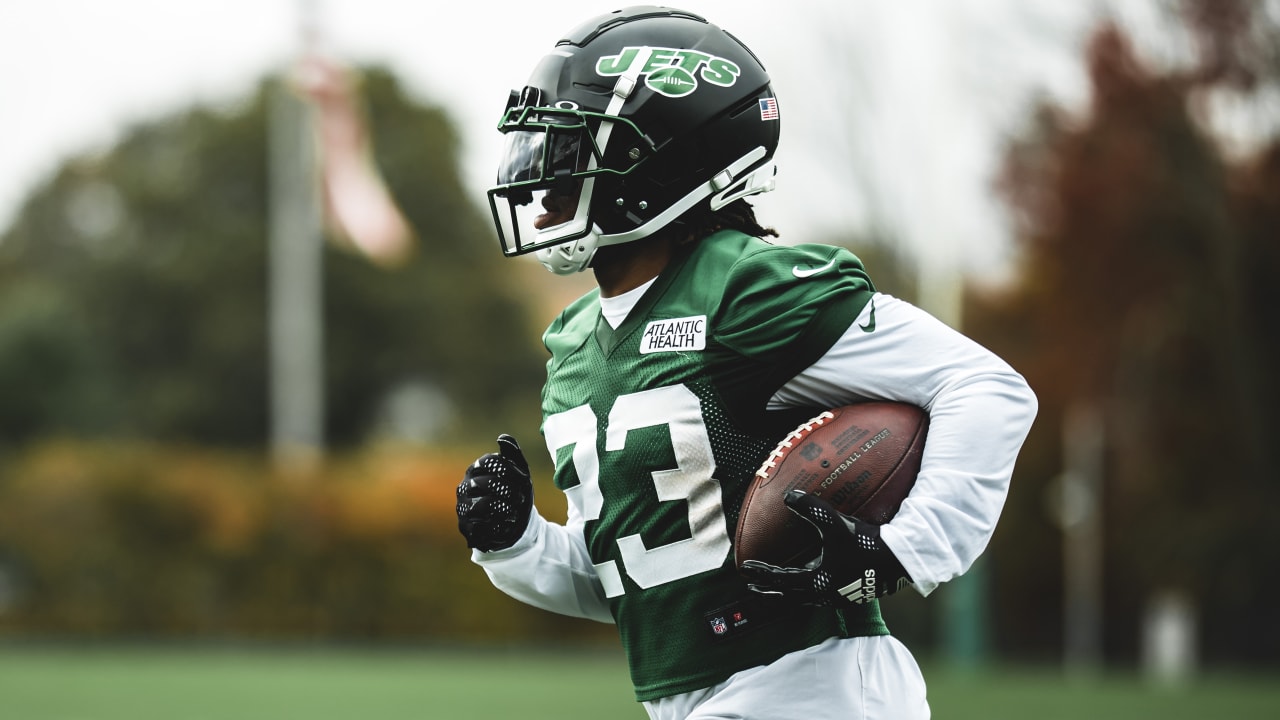 Jets RB James Robinson on His New Locker Room: 'I Love the Vibe'