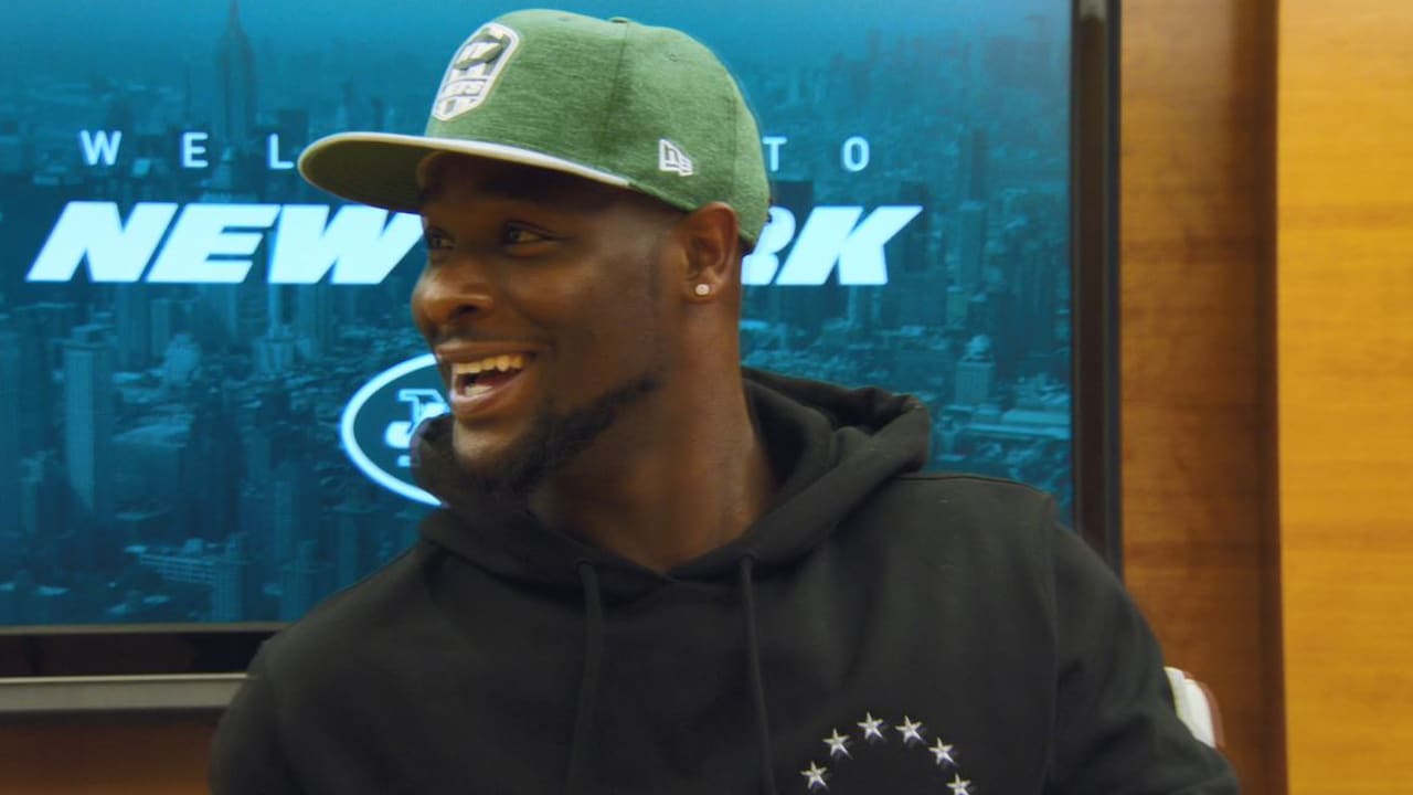 The Moment Le’Veon Bell Officially Became a Jet