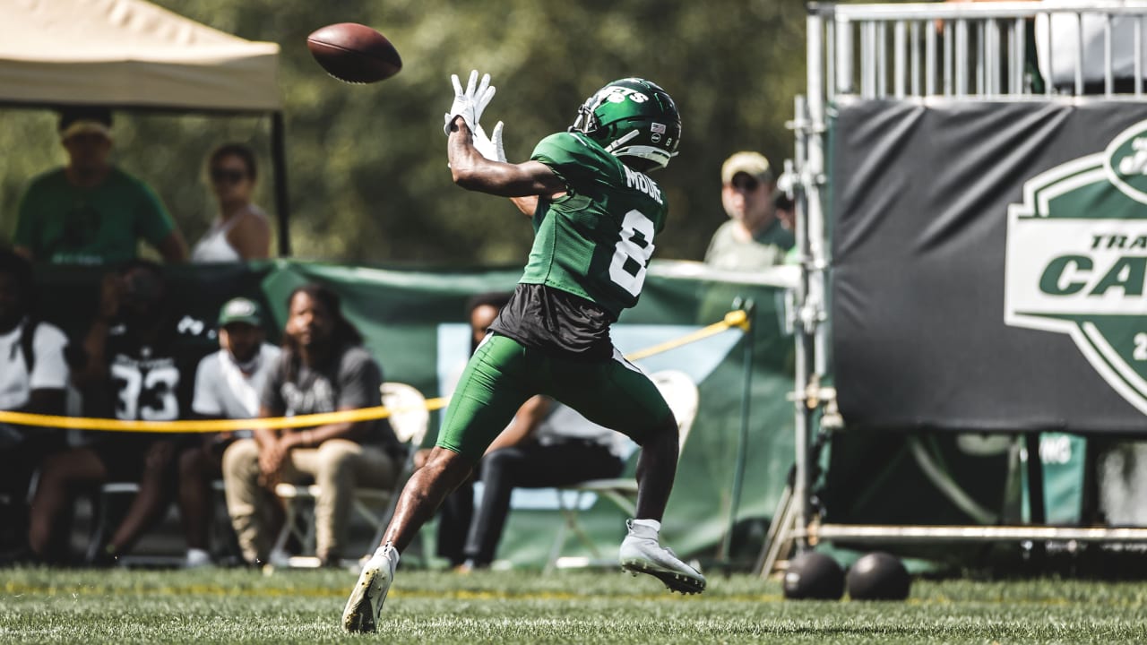 Jets WR Elijah Moore Picks Up Where He Left Off in the Playmaking Dept.