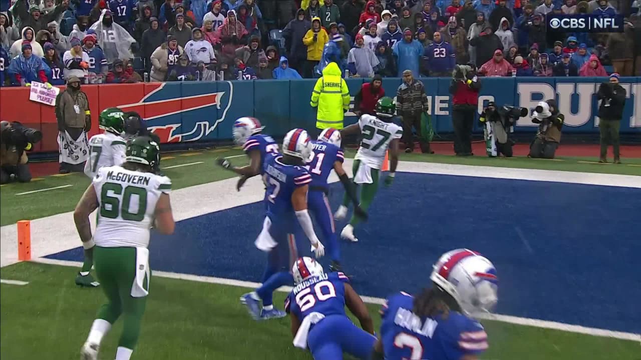 Bills rookie celebrates first NFL touchdown with lightsaber battle