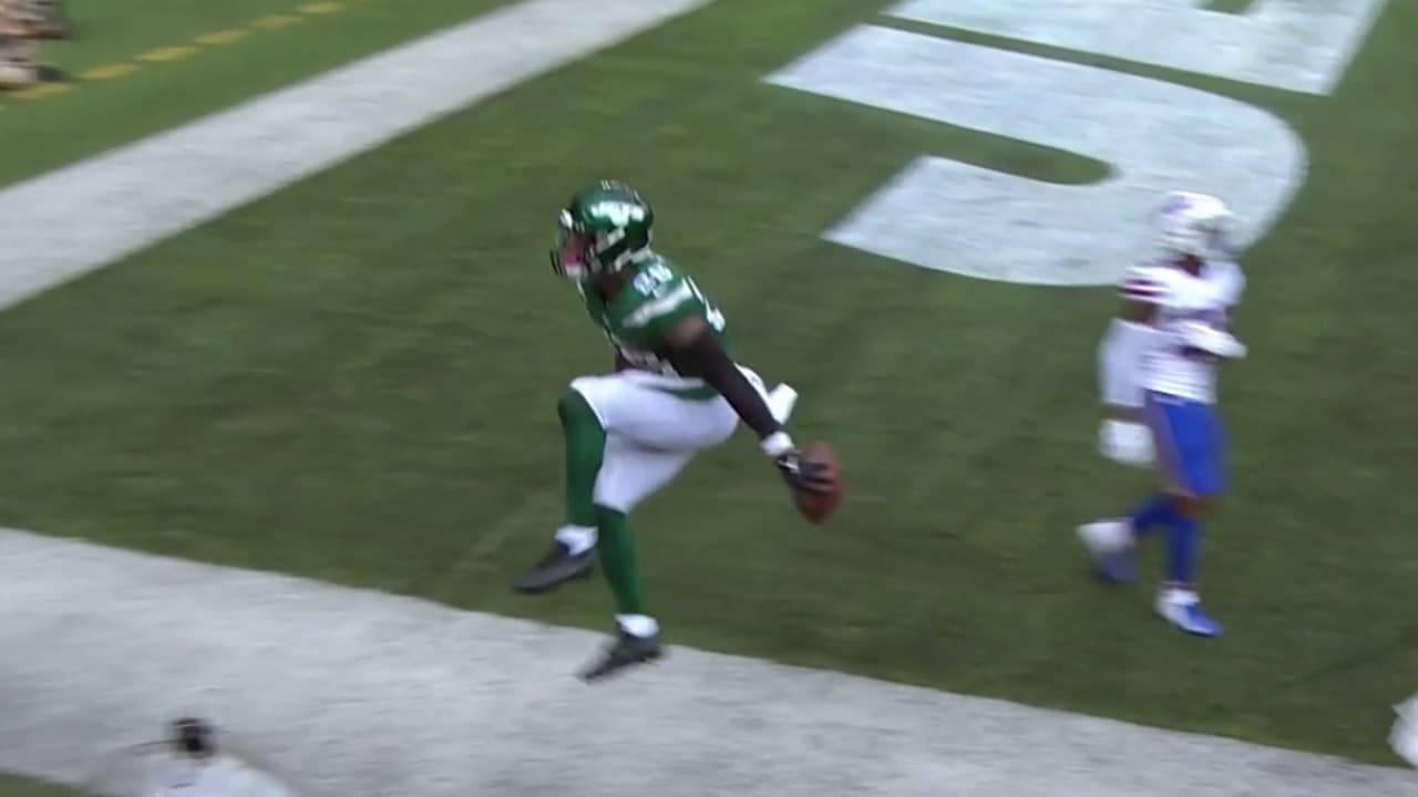 Highlight: Le'Veon Bell Makes Shoestring Grab for TD