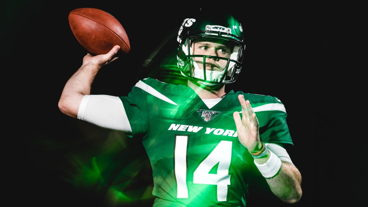 : 2019 Panini Elite Green #3 Sam Darnold New York Jets Football  NFL : Collectibles & Fine Art