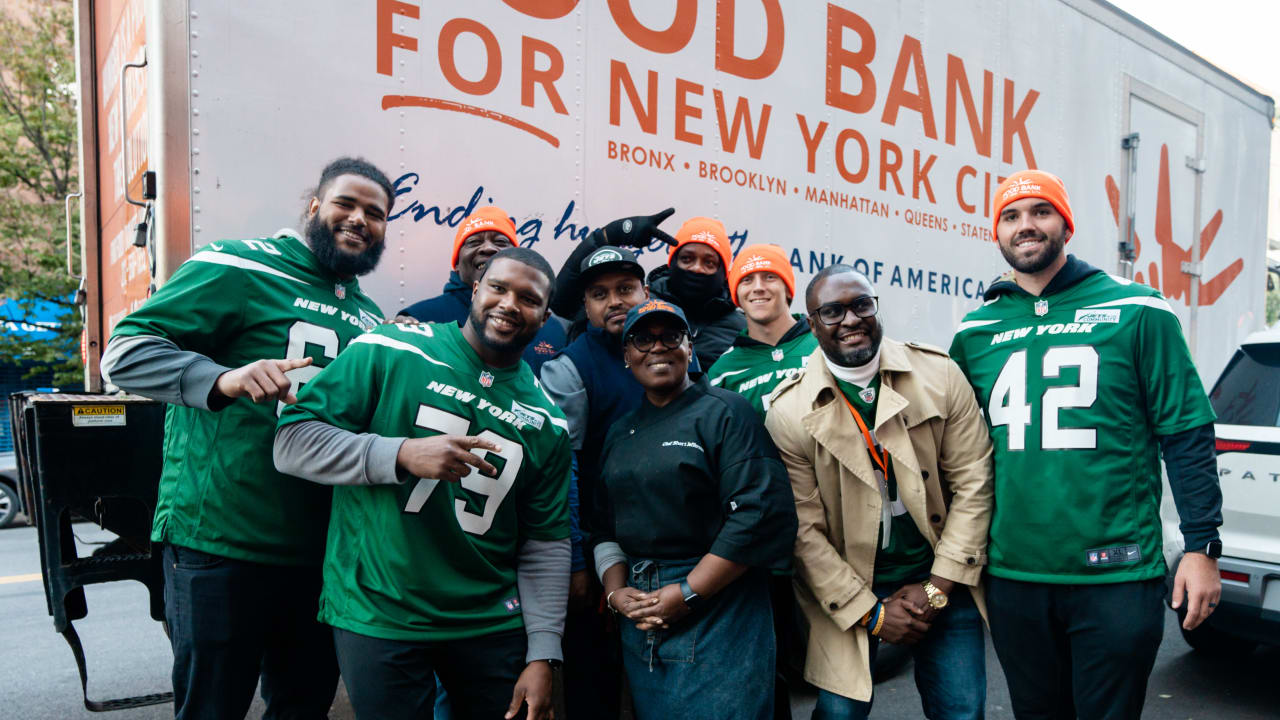 NY Jets Thanksgiving Give Back At Harlem Food Bank