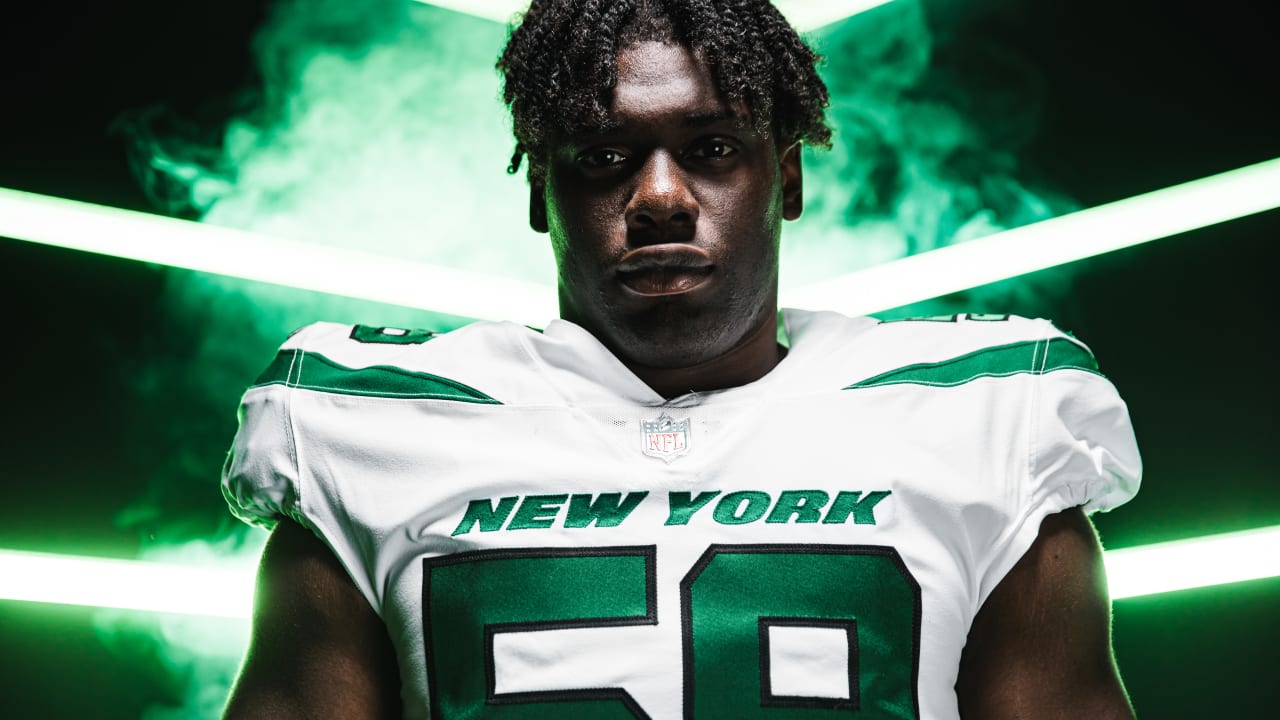 Download New York Jets' Carl Lawson Wallpaper