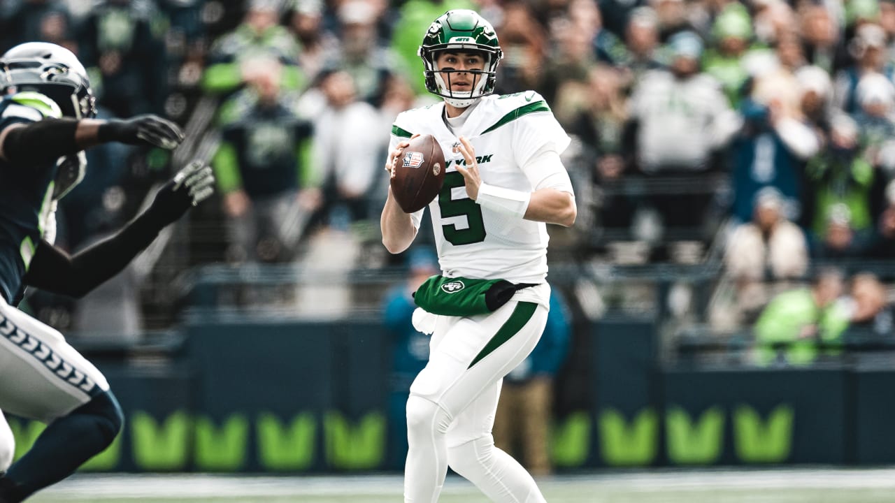 Mike White recovers and will be the Jets' starting quarterback