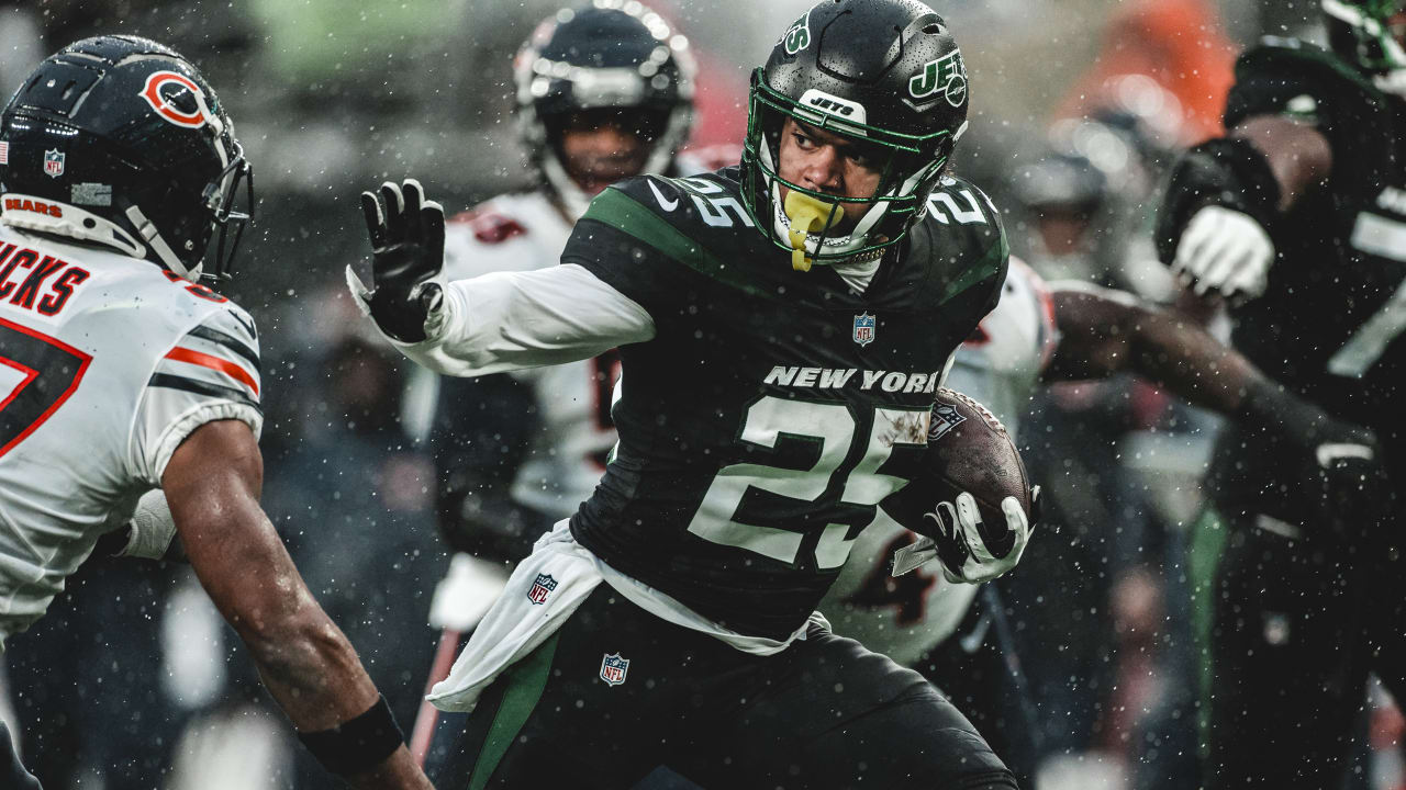 Jets RBs Zonovan ‘Bam’ Knight and Ty Johnson ‘Locked In’