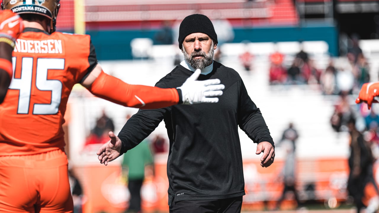 Why Was it Advantageous for the Jets Coaching Staff to Lead a Team at