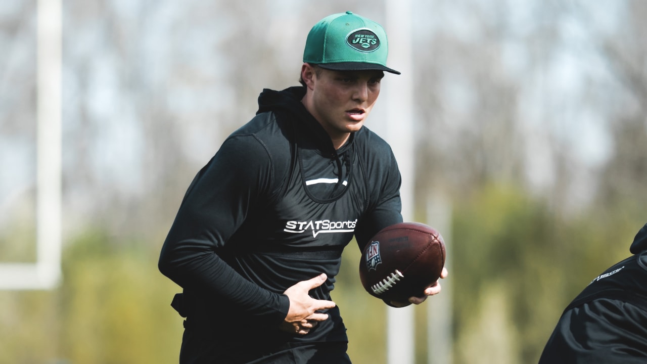 Zach Wilson Is Good Merch Braxton Berrios Is Good Shirt, hoodie