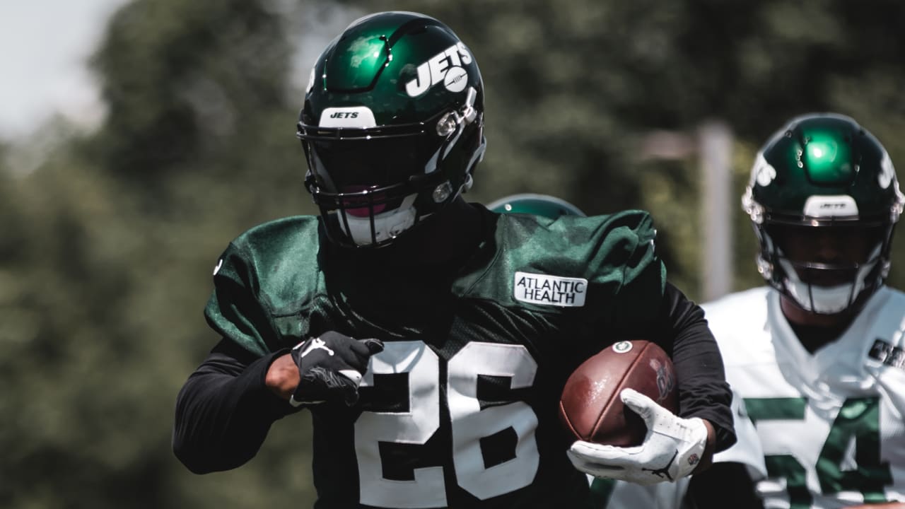 New York Jets' Le'Veon Bell in action during an NFL football game against  the New York Jets, Sunday, Oct. 6, 2019, in Philadelphia. (AP Photo/Matt  Rourke Stock Photo - Alamy