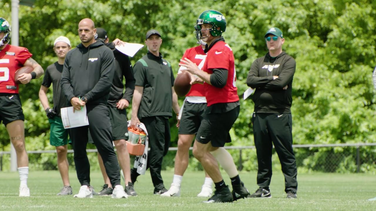 Jets OTA Highlight Aaron Rodgers Goes Deep for a Long Completion