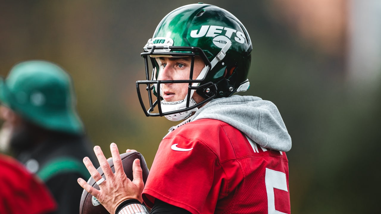 Jets QB Mike White: 'I'm starting an NFL game, so that's pretty freakin'  cool' - Newsday