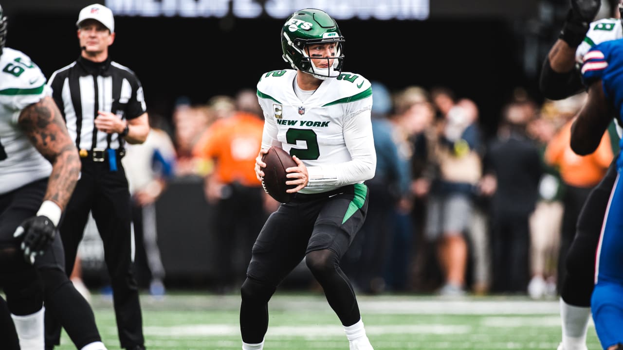 Josh Allen believes in Zach Wilson, even if Jets fans don't right now 