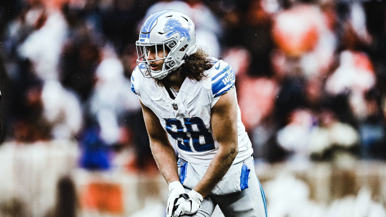 AP source: Lions' Hockenson had season-ending thumb surgery