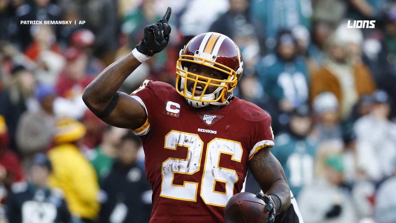 Lions sign free agent RB Adrian Peterson
