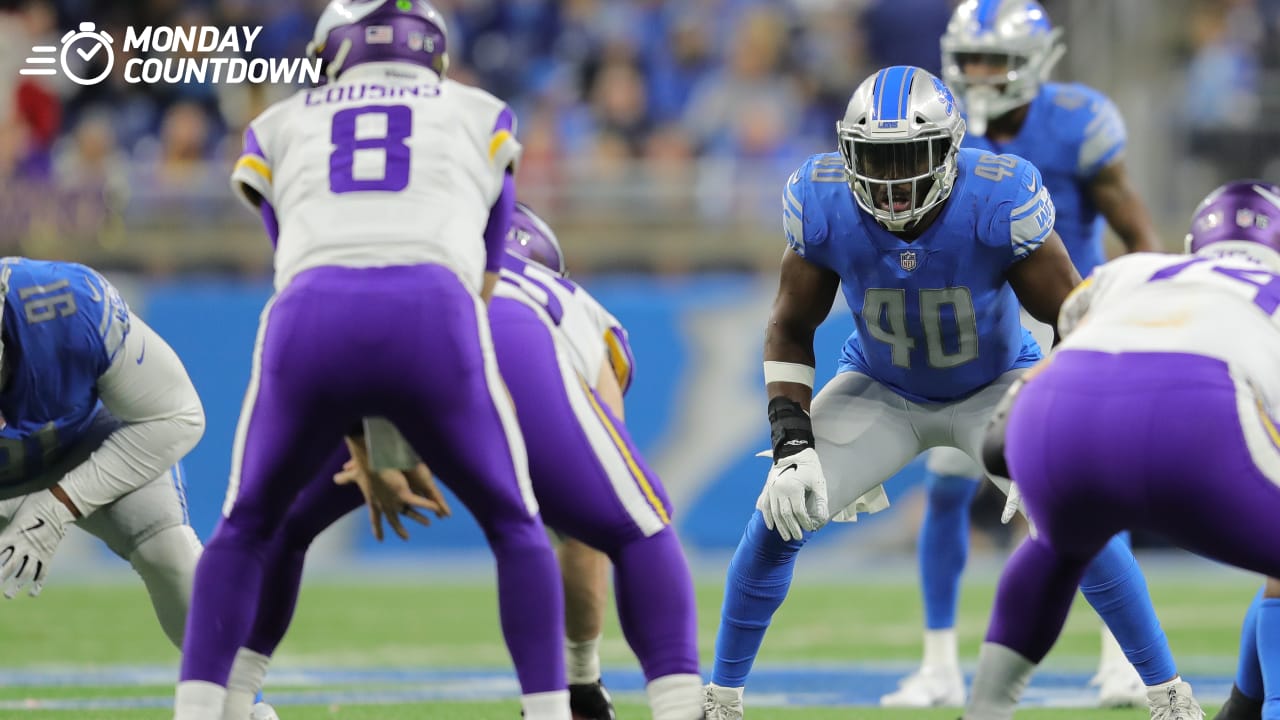 Detroit Lions wide receiver Herman Moore (84) catches a 32-yard