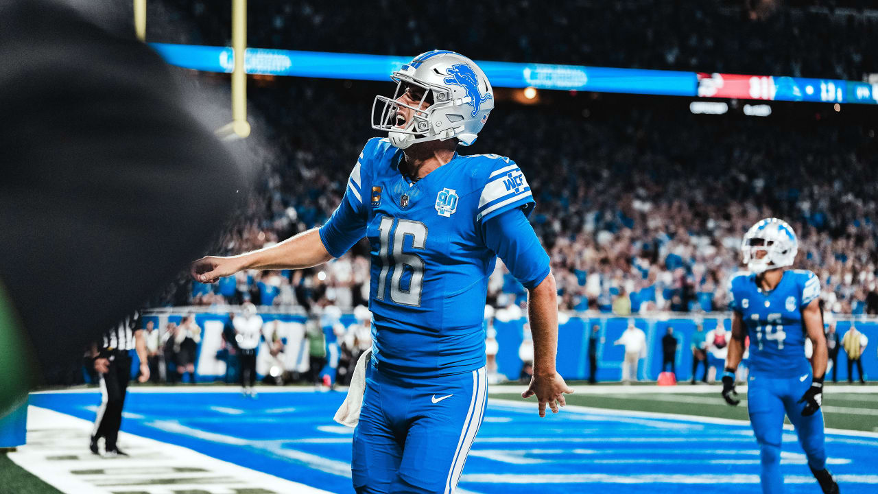 Live score updates and highlights from Packers vs. Lions on TNF in