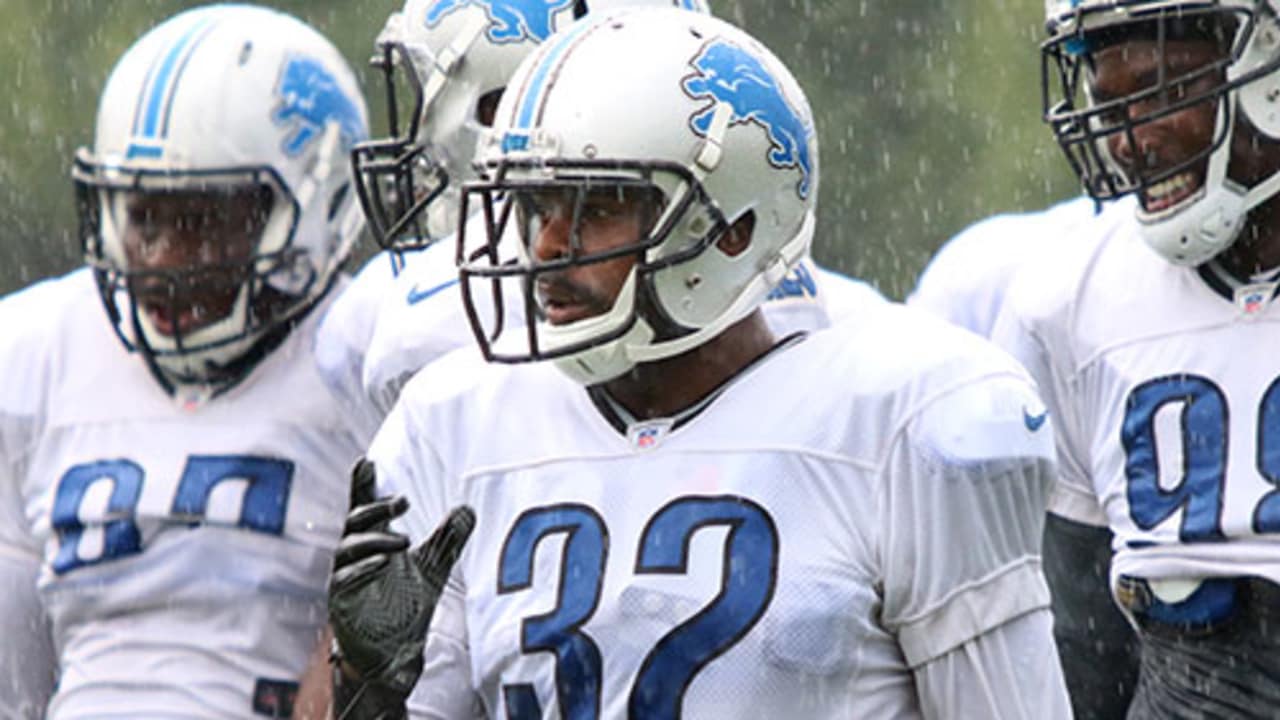 DeAndre Levy on Non-Football Injury List is Worrying