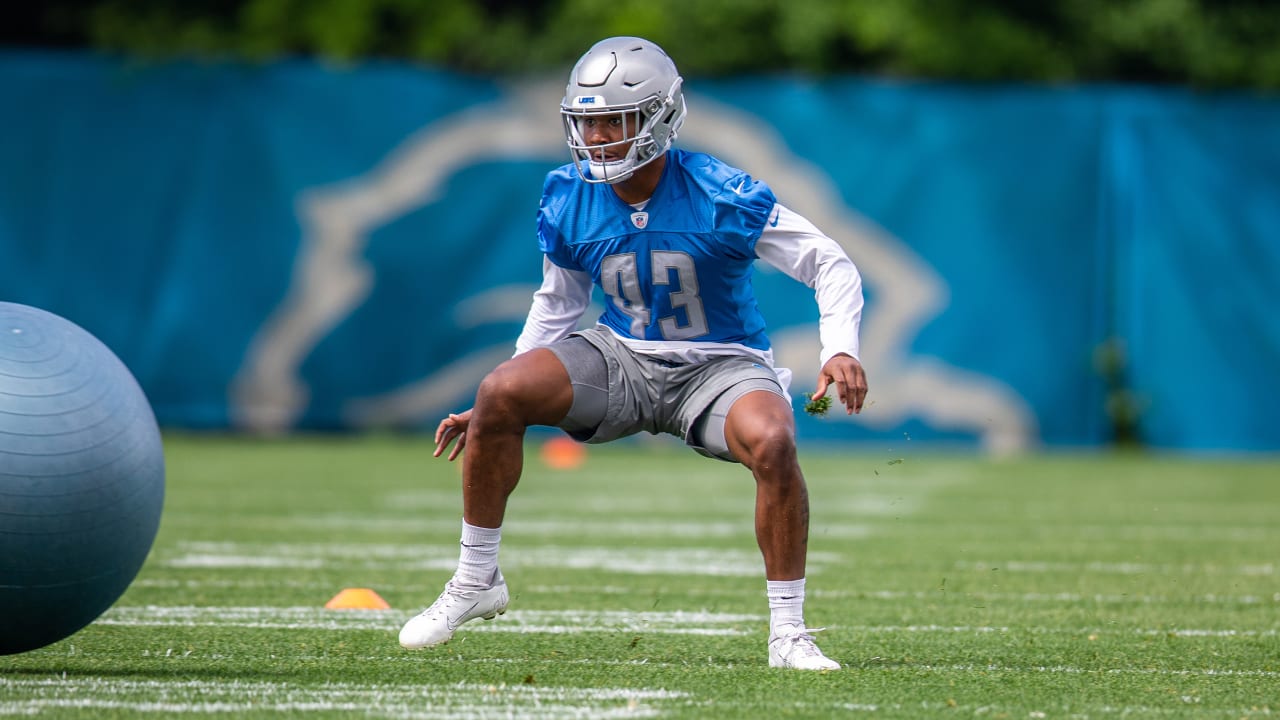 Will Harris steps up for depleted Detroit Lions, aces first start