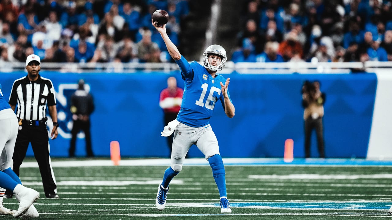 Penei Sewell makes 'dominating' NFL debut in Detroit Lions' opener against  San Francisco 49ers 