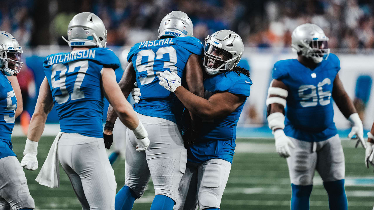 EAST RUTHERFORD, NJ - DECEMBER 18: Detroit Lions defensive end Aidan  Hutchinson (97) during the National Football League game between the New  York Jets and the Detroit Lions on December 18, 2022