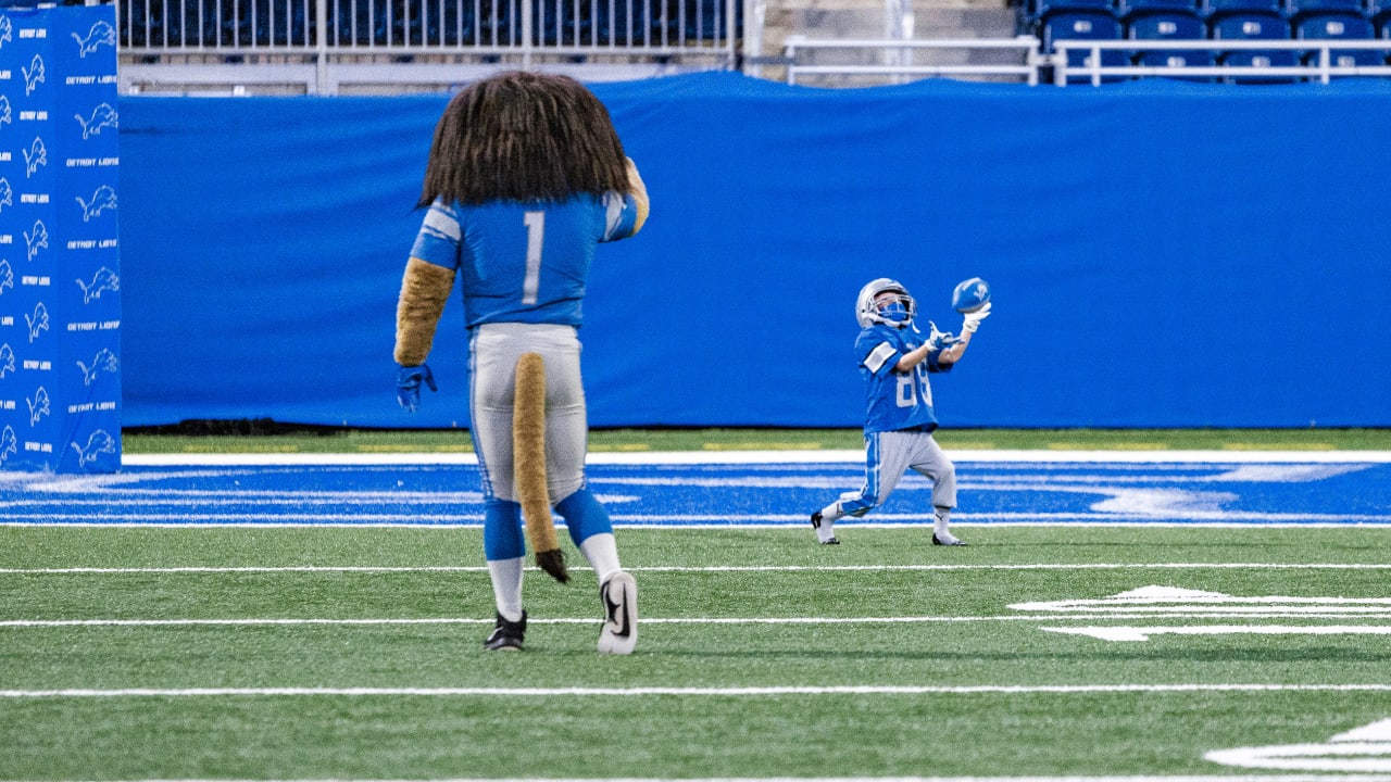 DVIDS - Images - Detroit Lions Honor Service Members During Salute To  Service Week [Image 7 of 7]