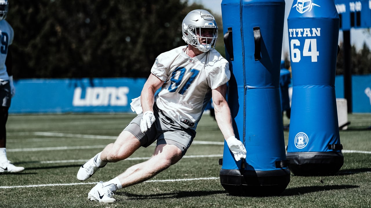 Detroit Lions defensive end Aidan Hutchinson brushes off Minnesota