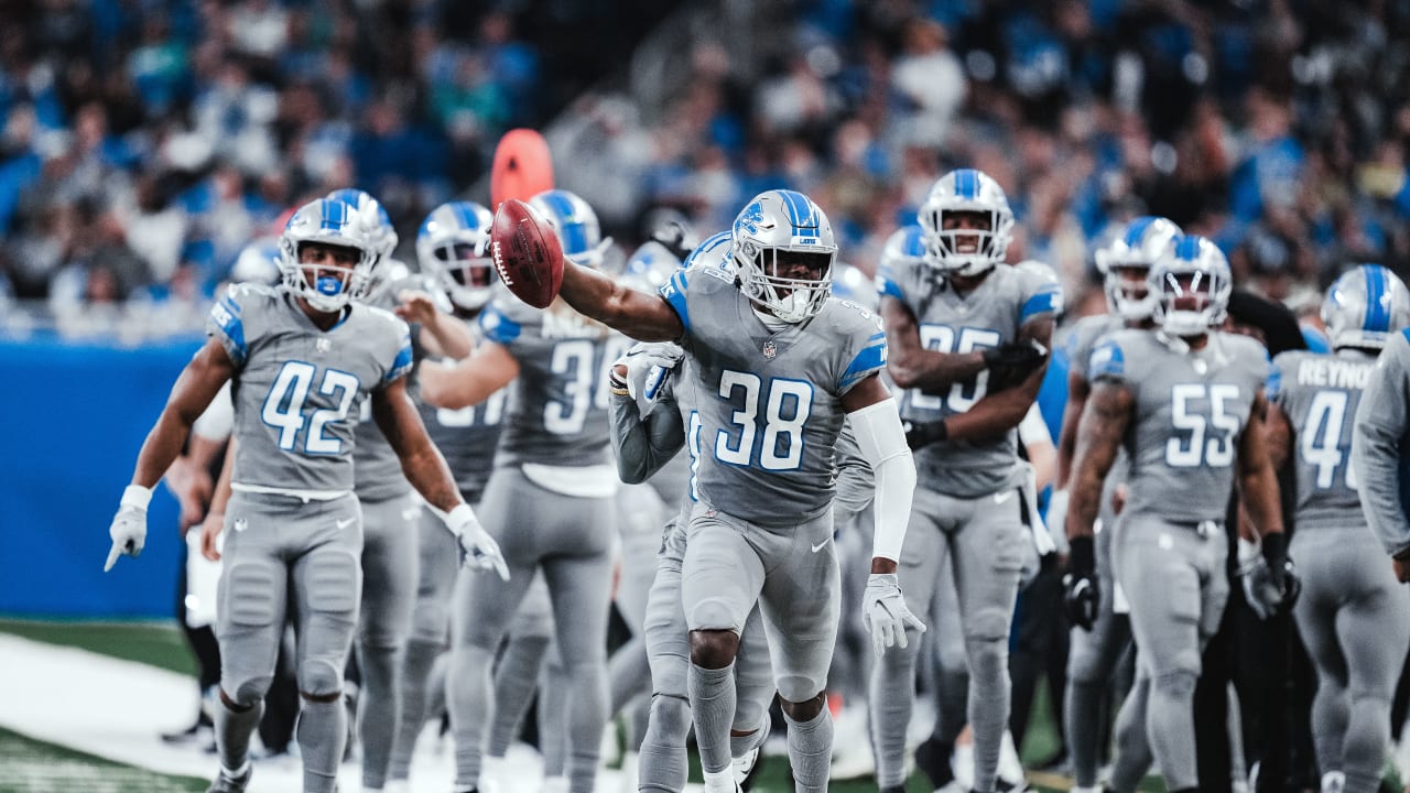 Amon-Ra St Brown scores first touchdown of 2023 NFL season after Lions'  fake punt