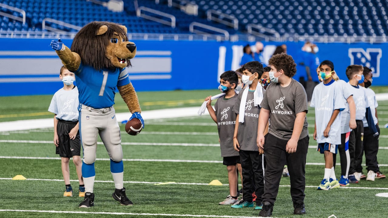 Make-A-Wish Recipient Luke Larson visits Detroit Lions