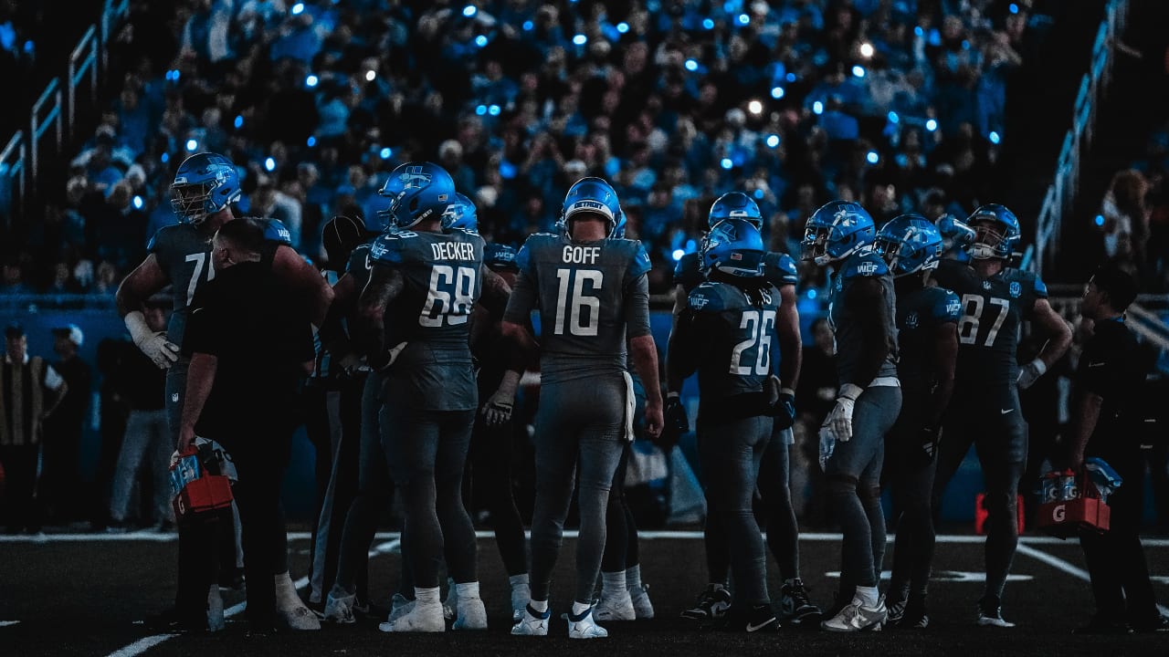 Lions Vs. Raiders Week 8 Photos