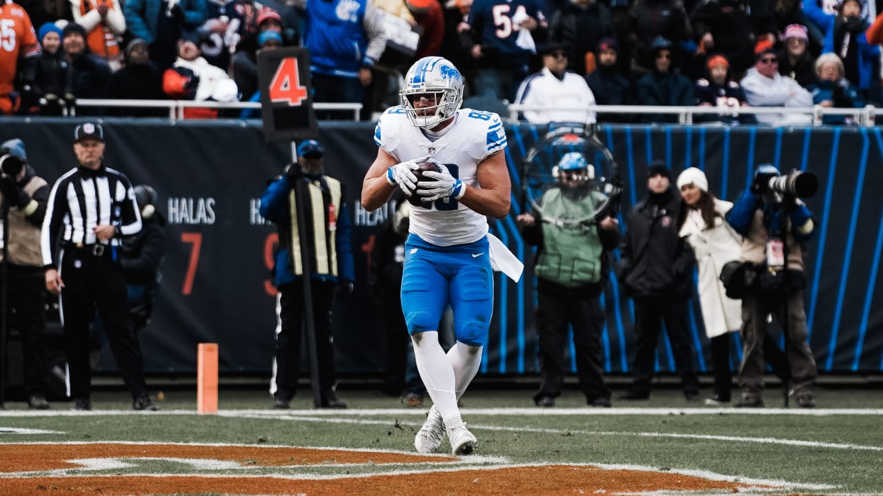 Jared Goff throws a 45-yard TD and runs in another TD to help the Lions  defeat the Falcons, NFL Highlights