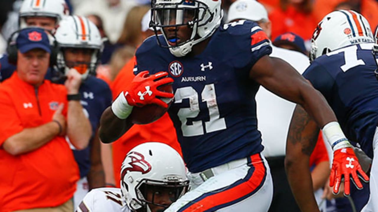 Detroit Lions: Kerryon Johnson gets advice from Barry Sanders