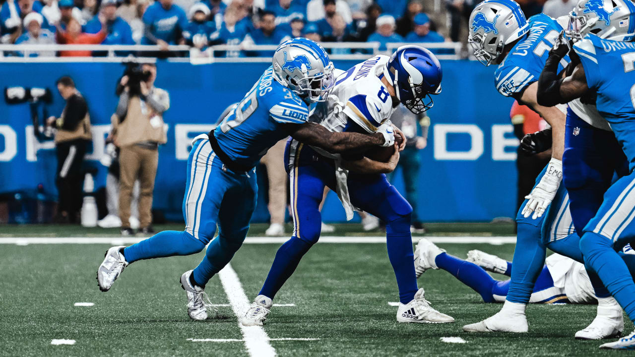 HIGHLIGHT Jacobs takes down Cousins on cornerback blitz