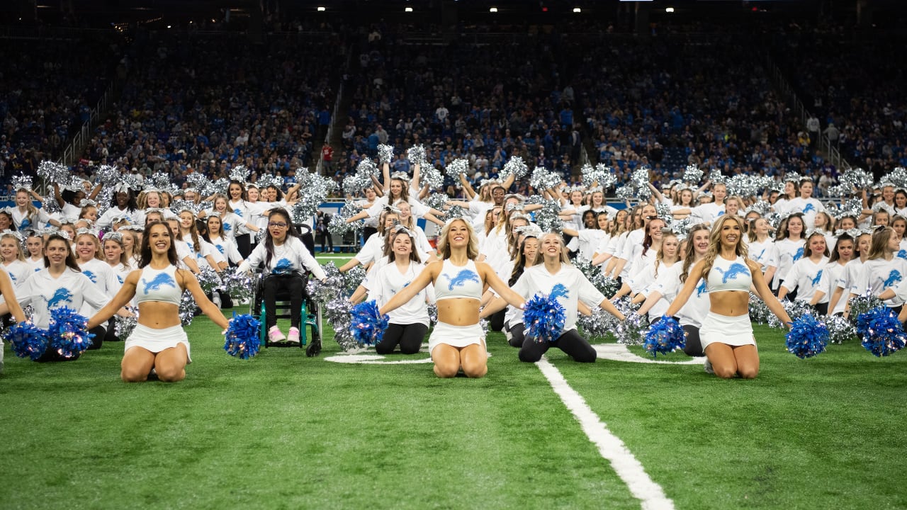 Lions Cheerleaders on X: Today is the FINAL DAY to submit registration for  our Junior Detroit Lions Cheerleaders clinic and halftime performance!  After today, no additional registrations will be accepted. For more