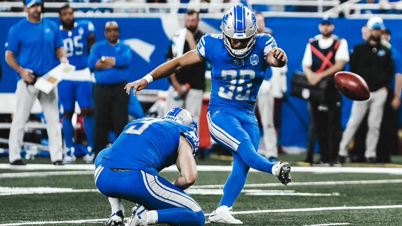 Detroit Lions notes: 'Pro' Charles Harris working to regain 2021 form