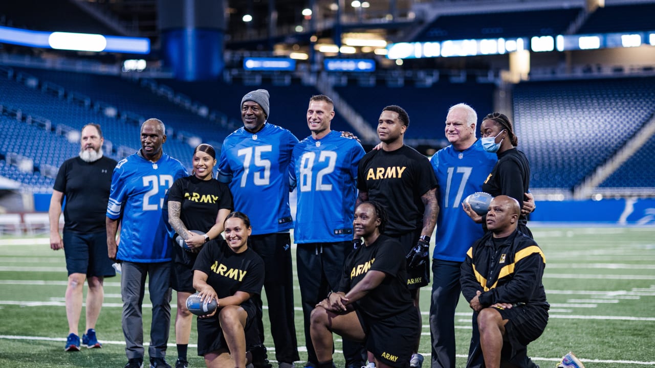 Ford Field - Several Detroit Lions players, Lions Legends