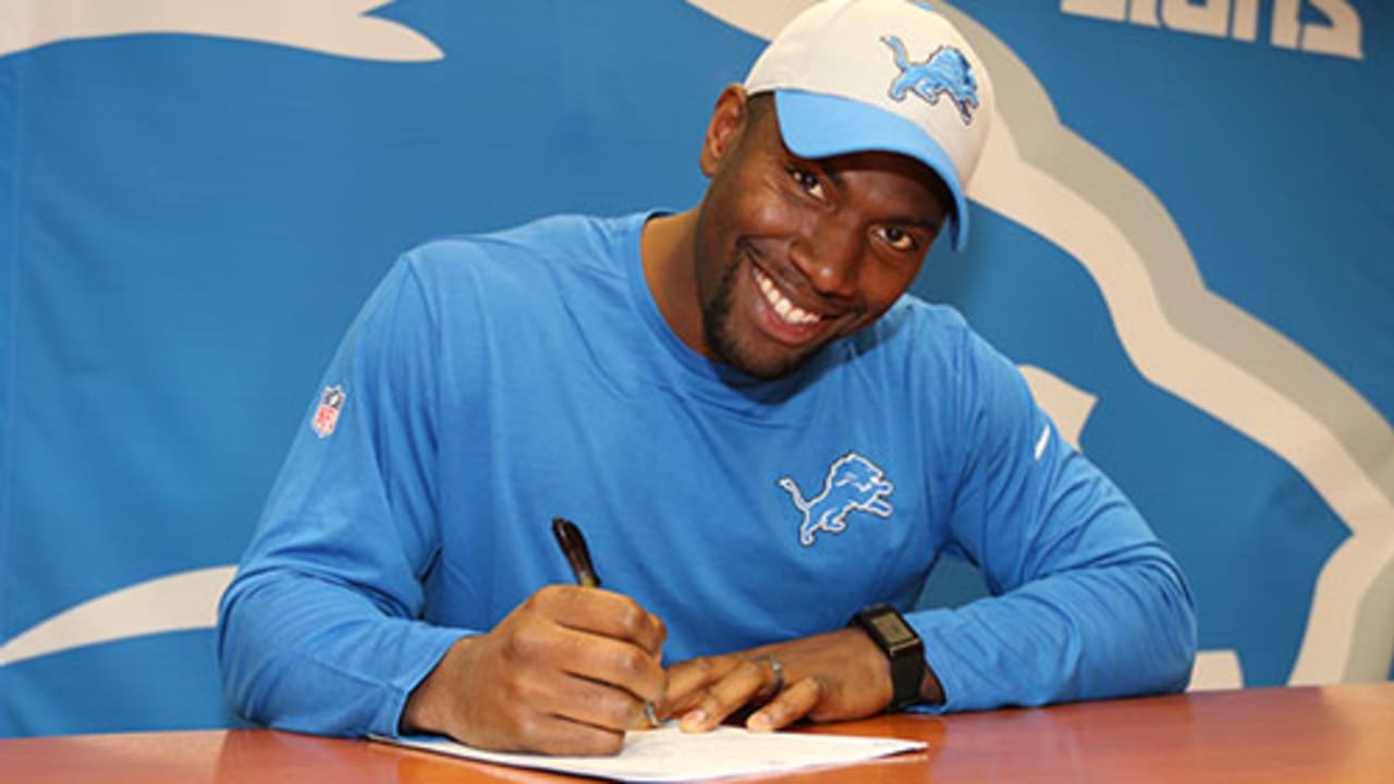 Detroit Lions Sign Free Agent Tight End Darren Fells - Sports Illustrated  Detroit Lions News, Analysis and More