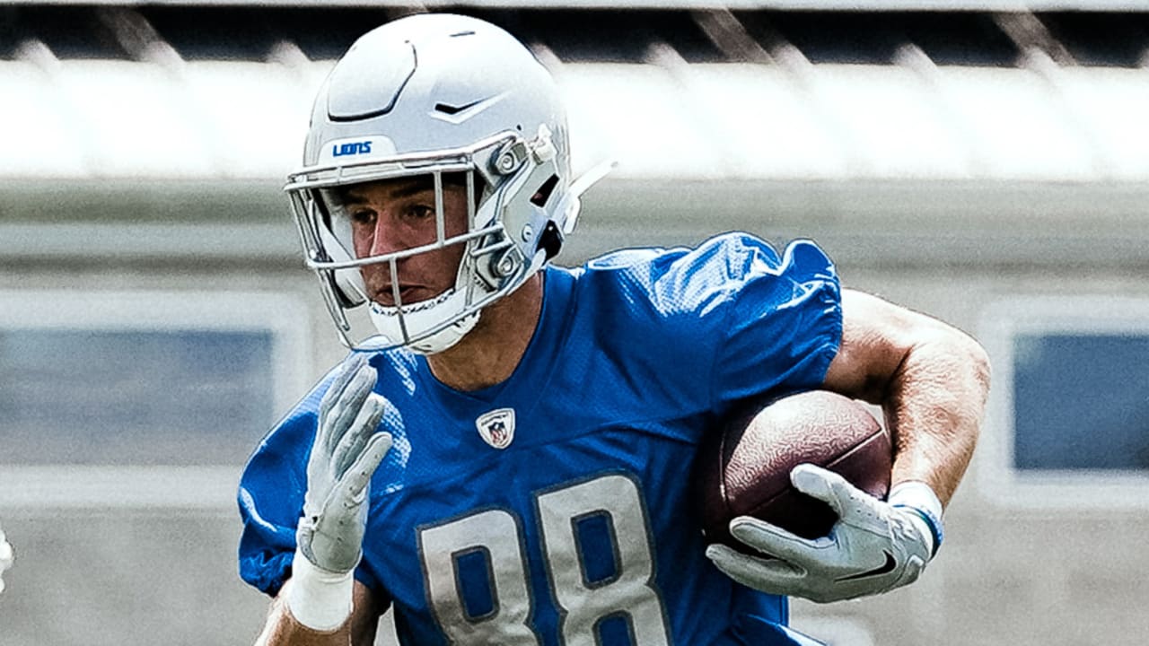 Chiefs sign former Oregon wide receiver Chase Cota to practice