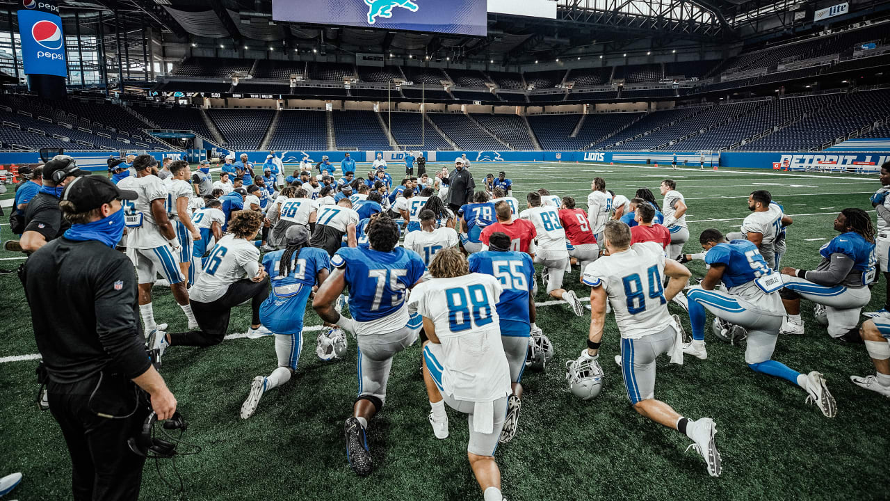 Lions announce roster moves