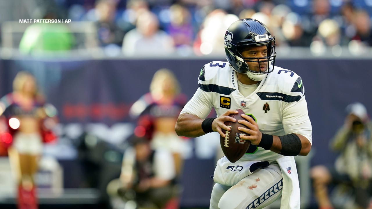 Seahawks collapse late in loss to Bears on snowy day in Seattle