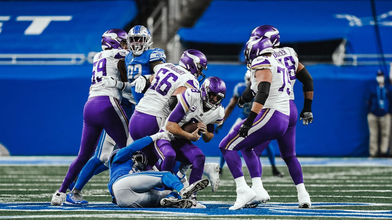 Vikings end a disappointing season with a 37-35 win over the Lions