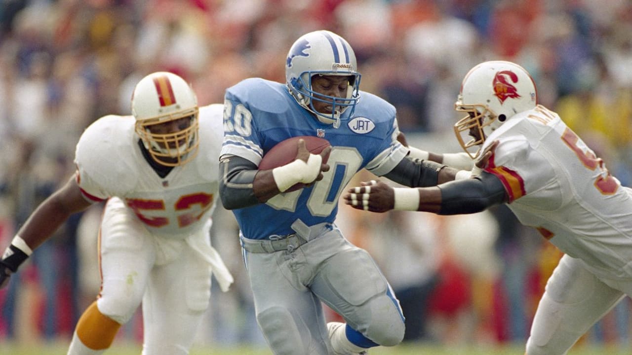 Detroit Lions unveil new football helmet with vintage logo