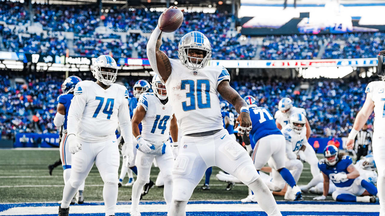 Williams leads Lions to third straight win, 31-18 over Giants