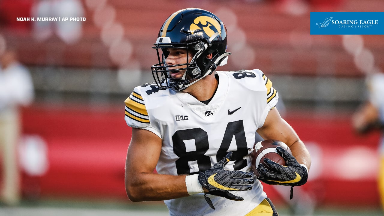 Detroit Lions select Iowa TE Sam LaPorta with No. 34 pick in