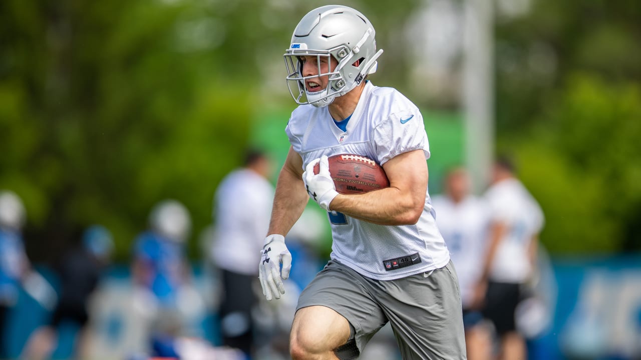 Lions waive injured running back Zach Zenner